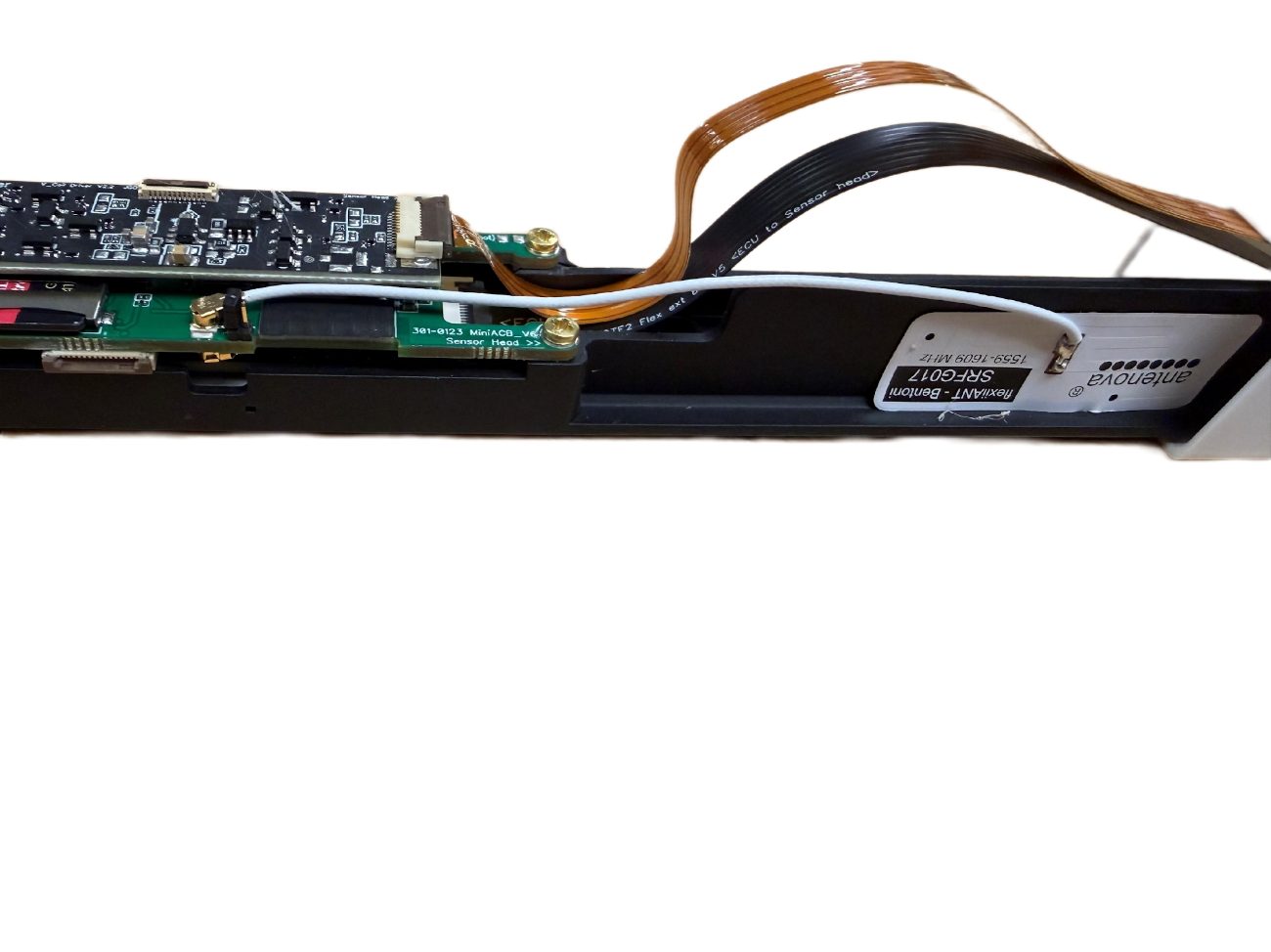 Magpie with housing removed showing internal pre-connected GPS antenna